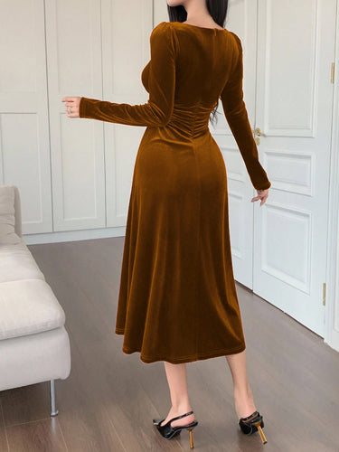 Brown Square Neck Mid-Length Dress
