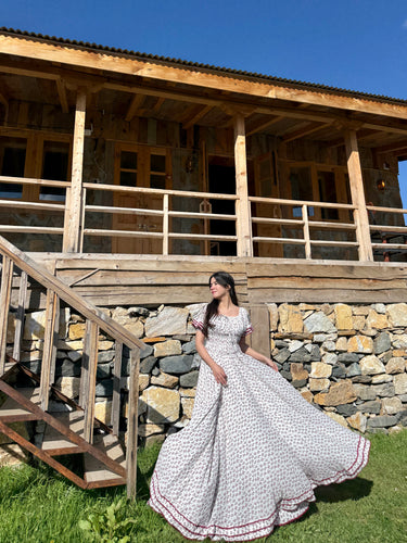 Parien Vintage Laced Flared Cottagecore Dress