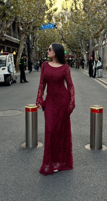 Parien Burgundy Flare Sleeve Fitted Backless Round Neck Dress