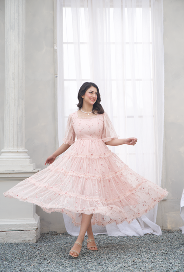 Parien Dreamy Petal Dress