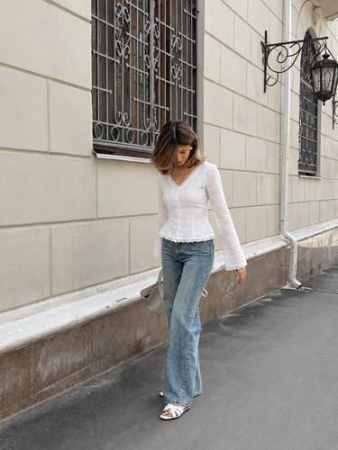 Parien 3D Floral Embroidered Lace Top