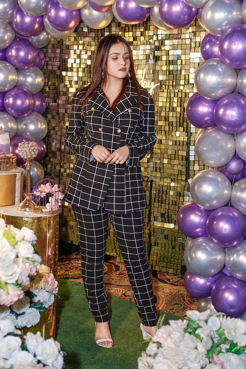 Notch Collar Double Breasted Plaid Blazer and grid pant